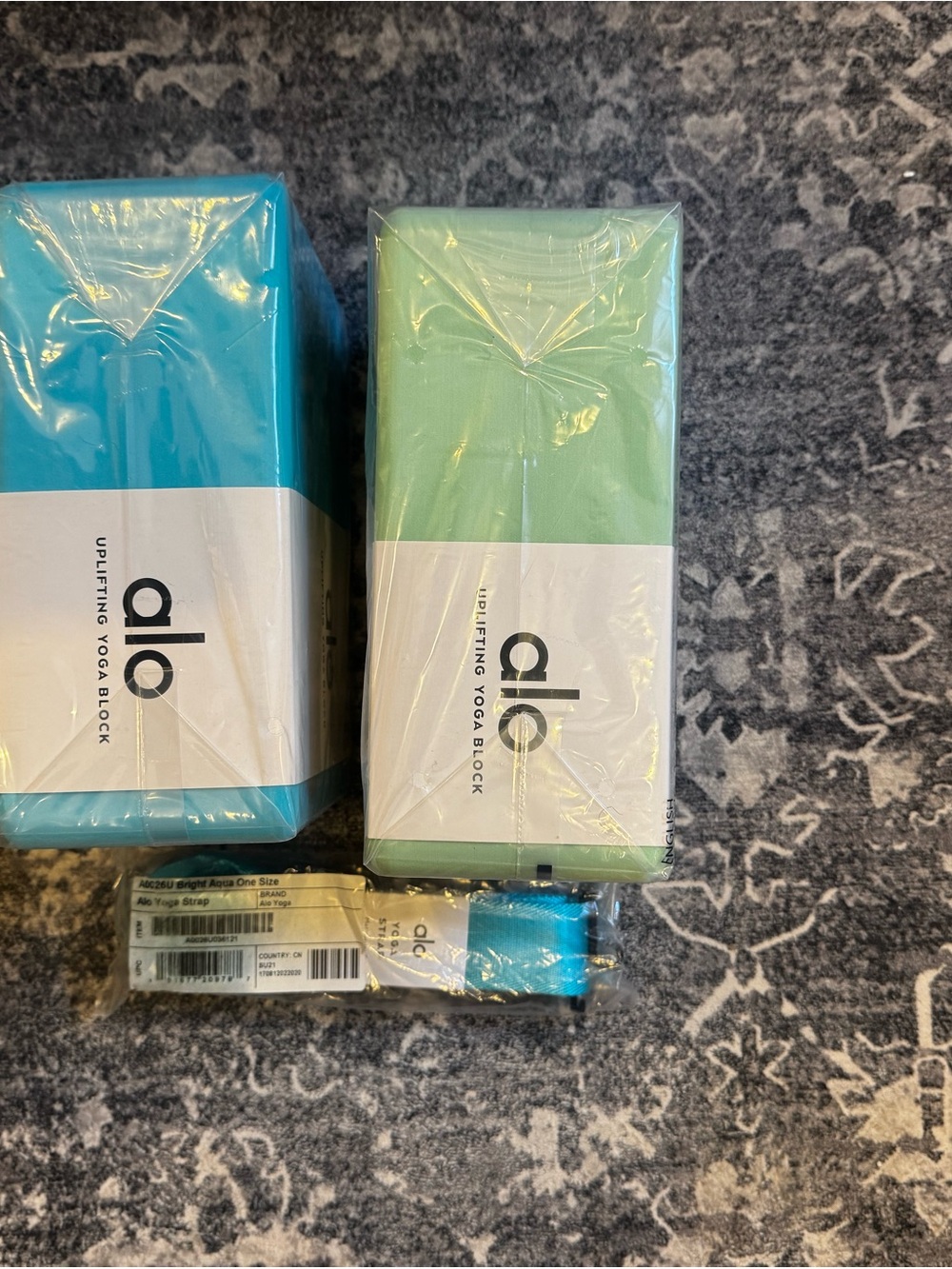 NWT Alo Uplifting Yoga Blocks and Yoga Strap 3-piece Bundle Aqua Honeydew